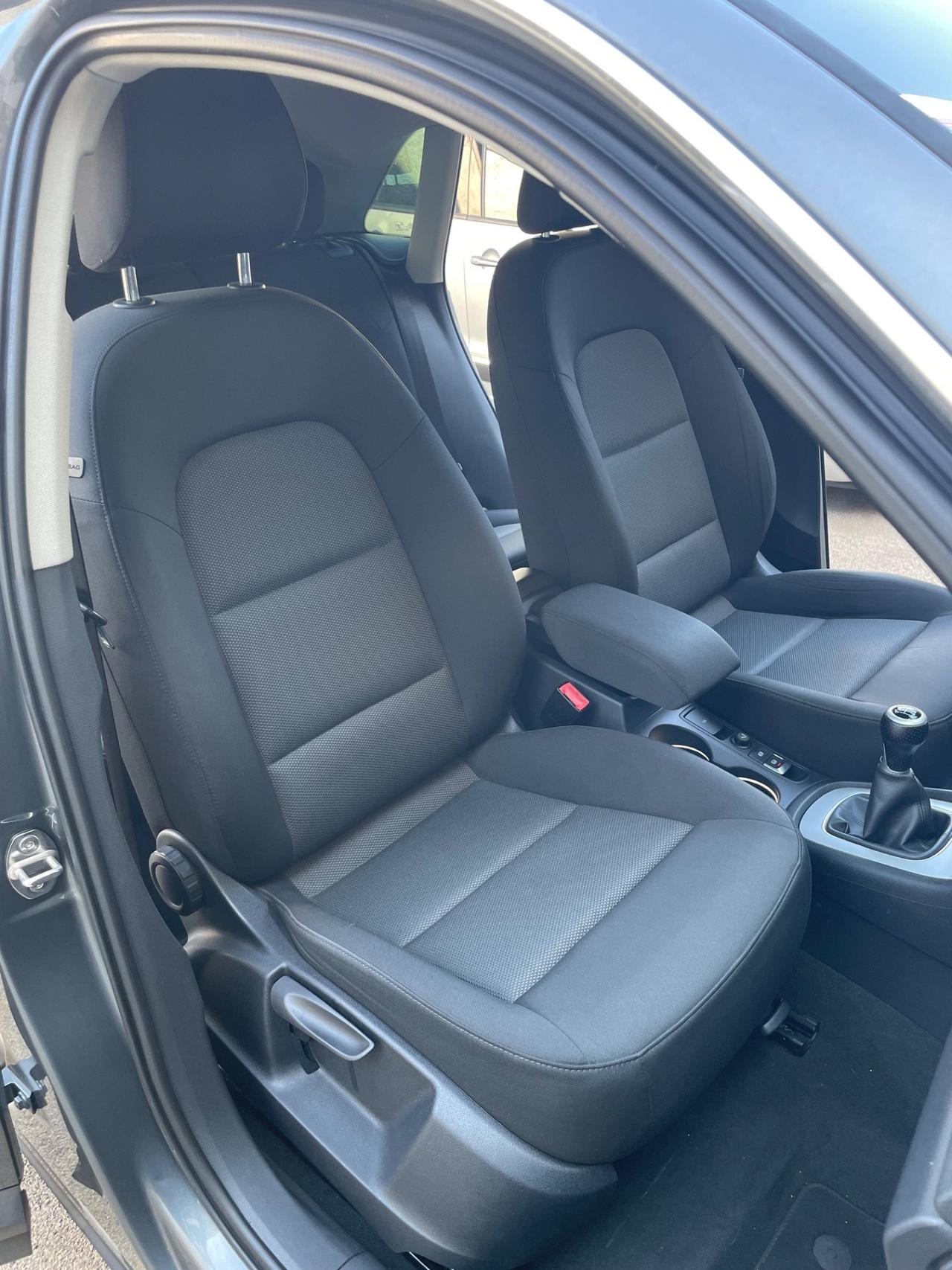 Audi Q3 RESTAYLING 2.0 TDI 120 CV Sport Full bixenon LED navigatore ecc dal nord Italia