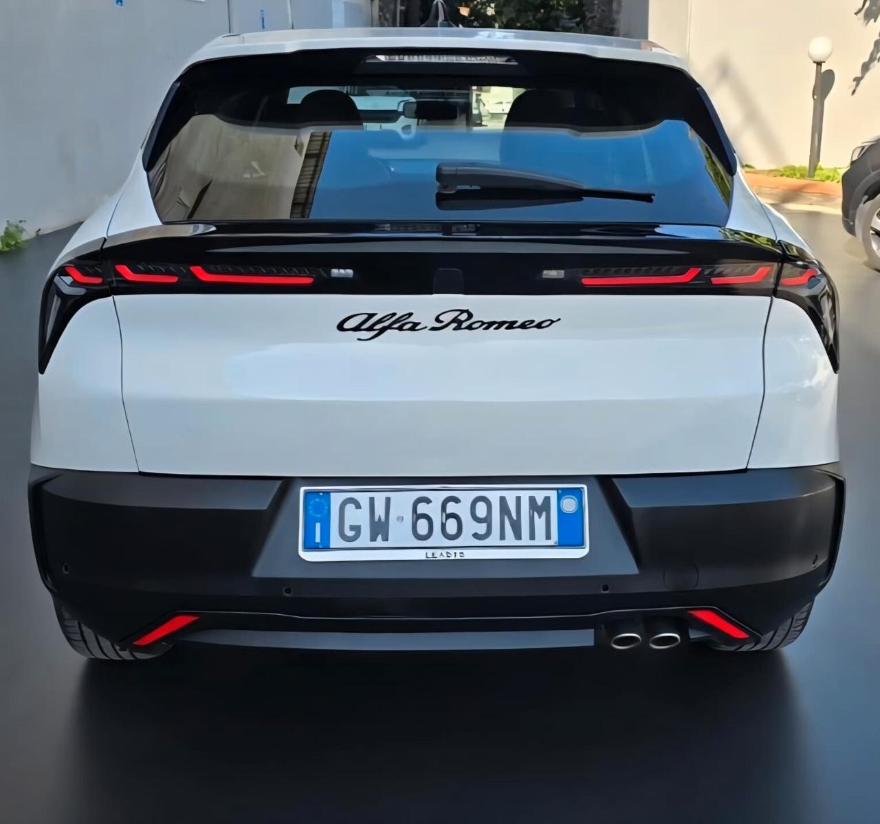 Alfa Romeo Junior 1.2 145 CV Hybrid eDCT6