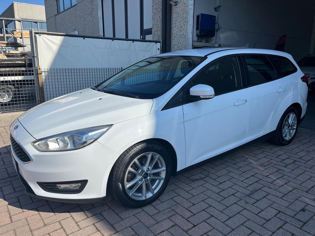 Ford focus 1.5 120 cv N1 autocarro con posti ivata