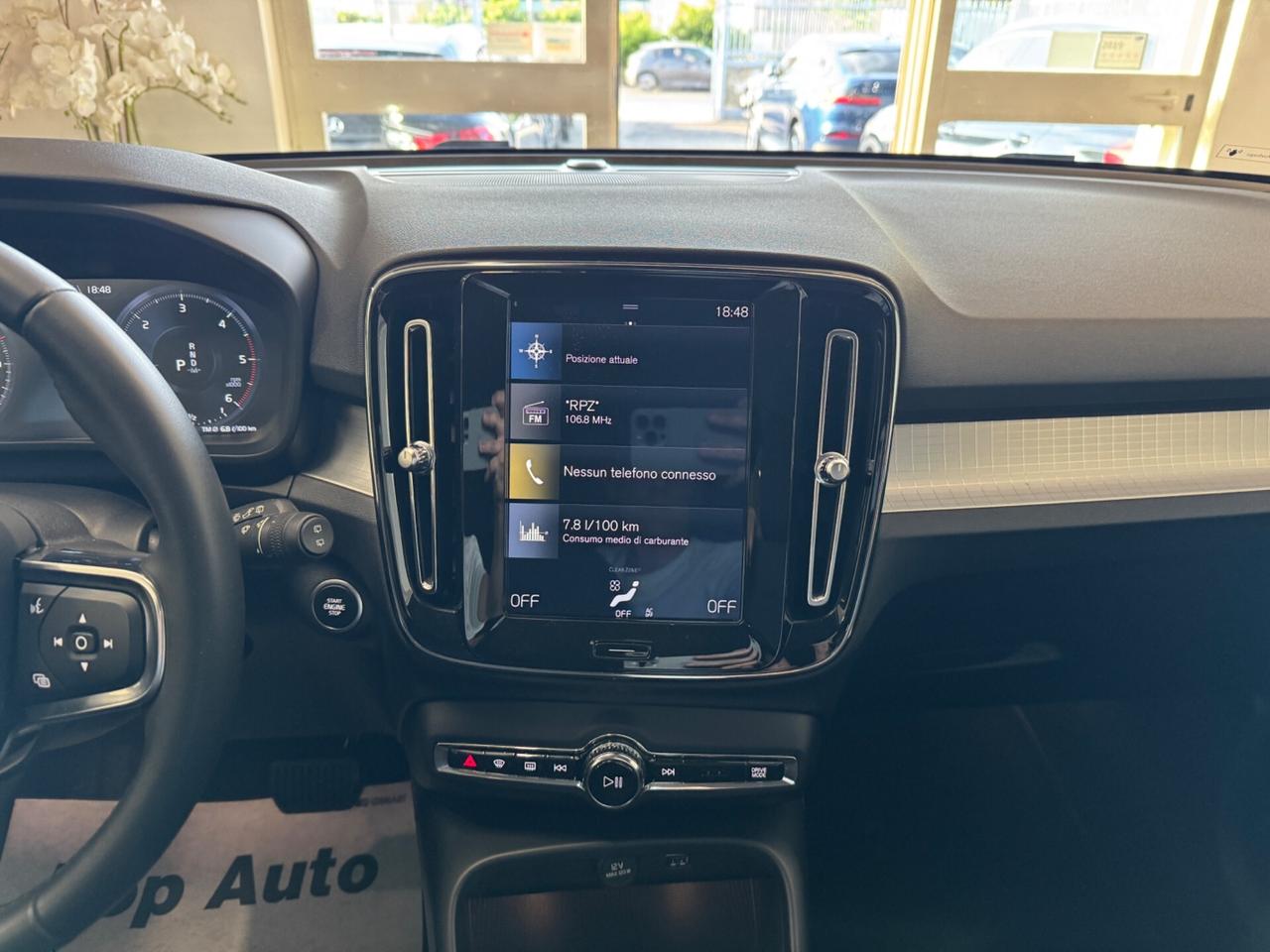 VOLVO XC 40 D3 GEARTRONIC MOMENTUM PRO - MY21