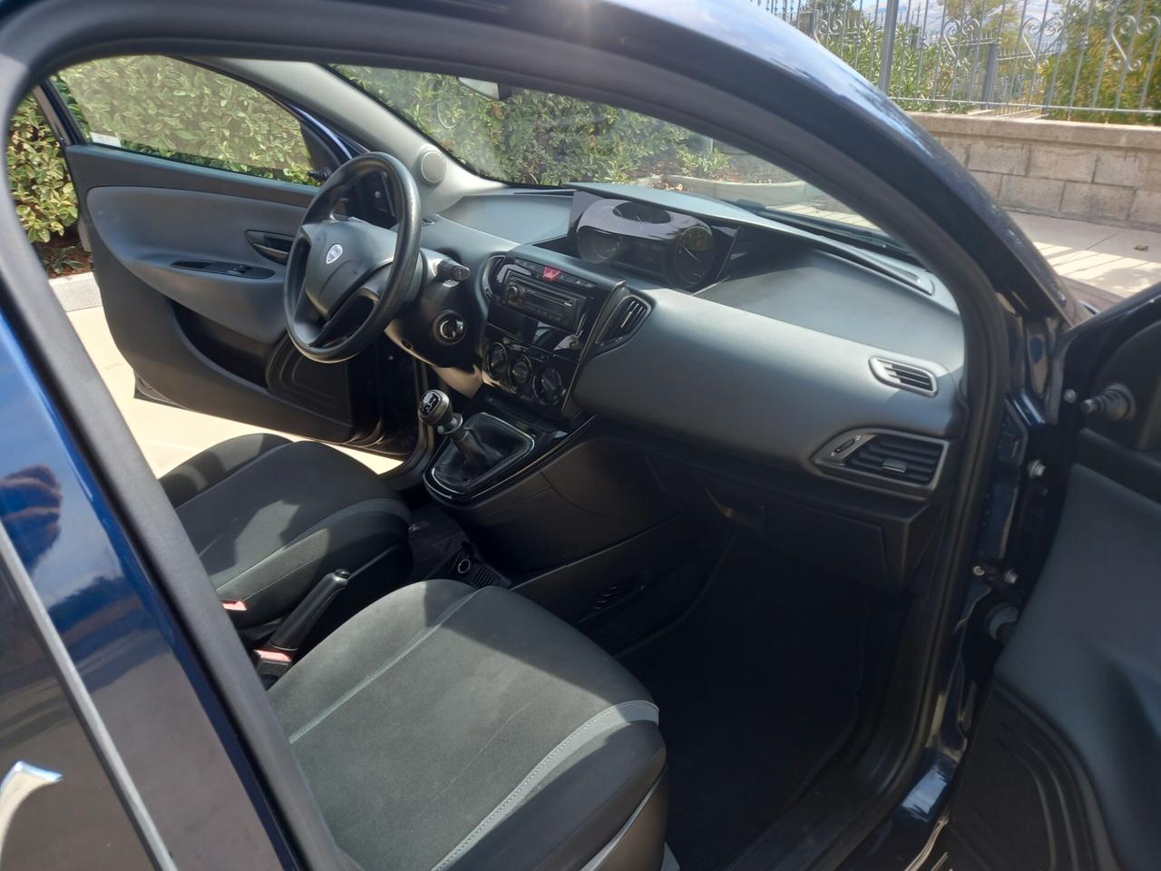 Lancia Ypsilon 1.2 69 CV