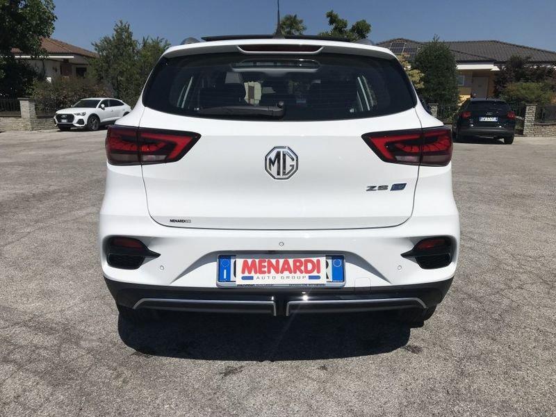 MG ZS EV Luxury 72 kWh IVA ESPOSTA * 8.700 KM!!
