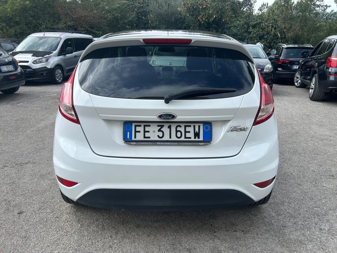 Ford Fiesta 1.5 TDCi Black & White Edition Euro 6B