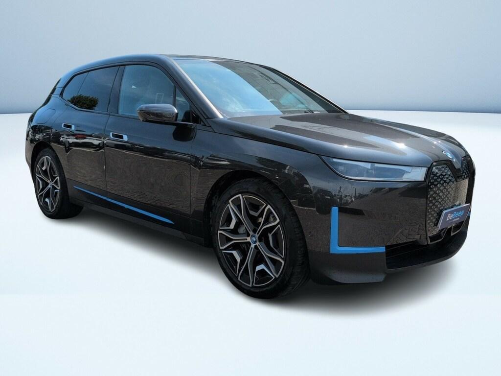 BMW iX 40 pacchetto sportivo xDrive