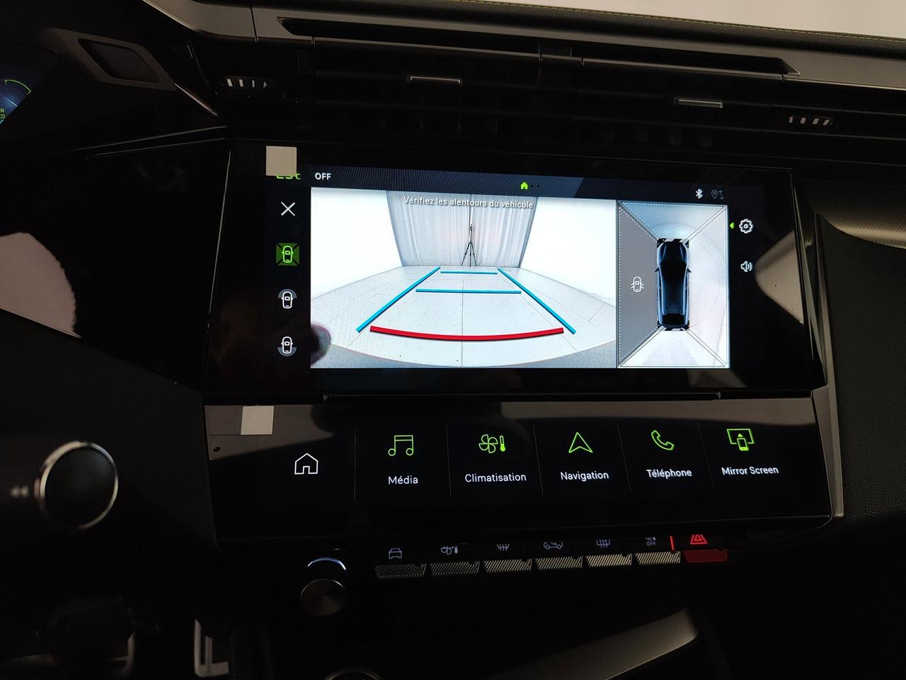 Peugeot 408 Hybrid 136 e-DCS6 GT