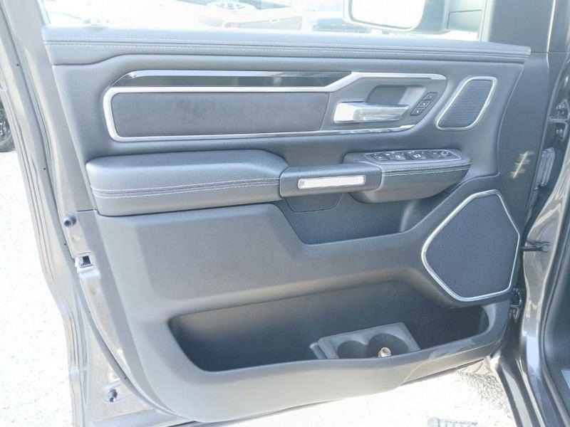 Dodge RAM 1500 5.7 GPL V8 Laramie Night N1