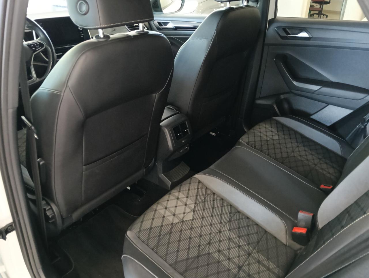 Volkswagen T-Roc 1.0 TSI R-Line