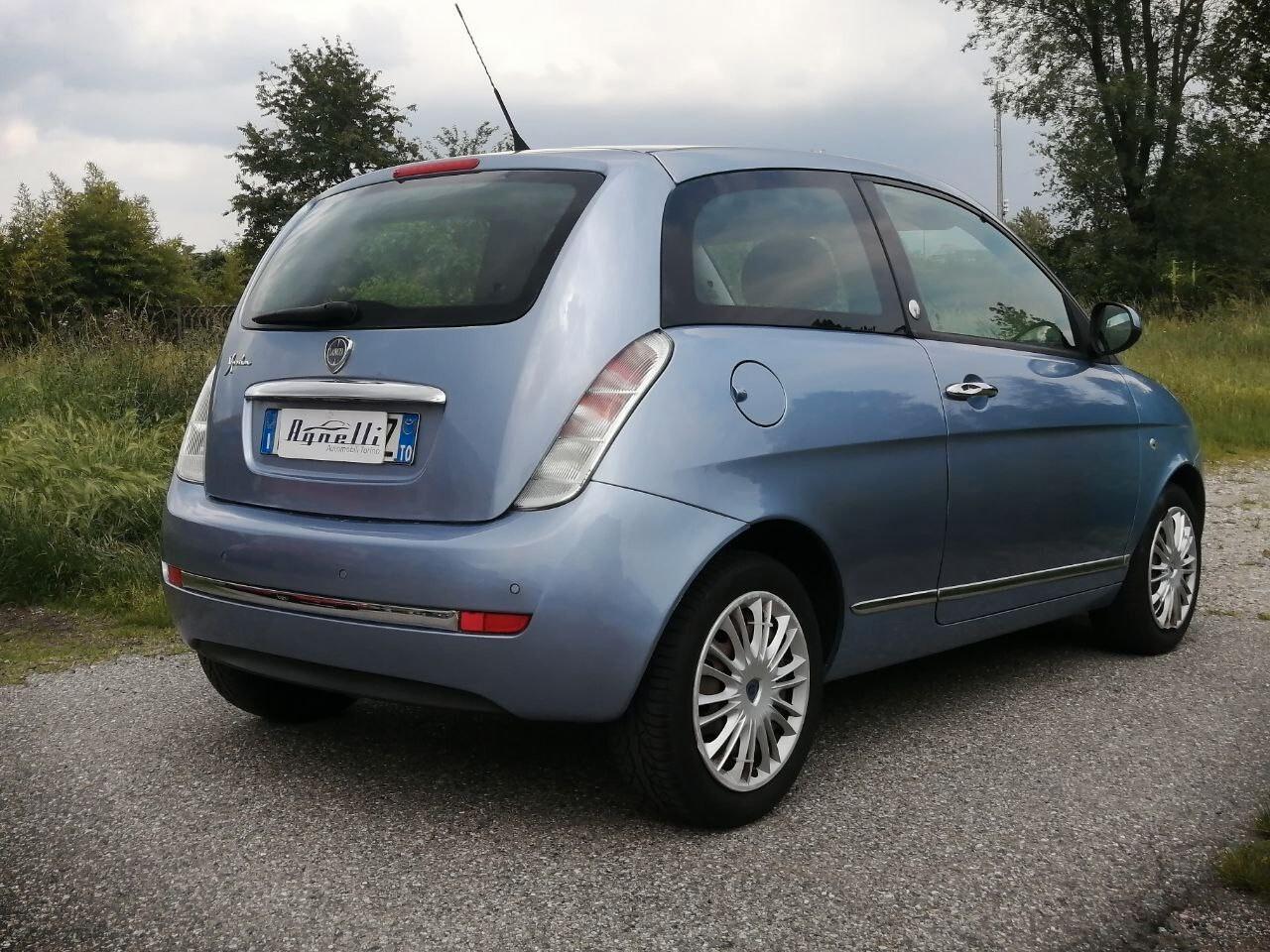 Lancia Ypsilon 1.4 Argento Ecochic GPL Neopatentati