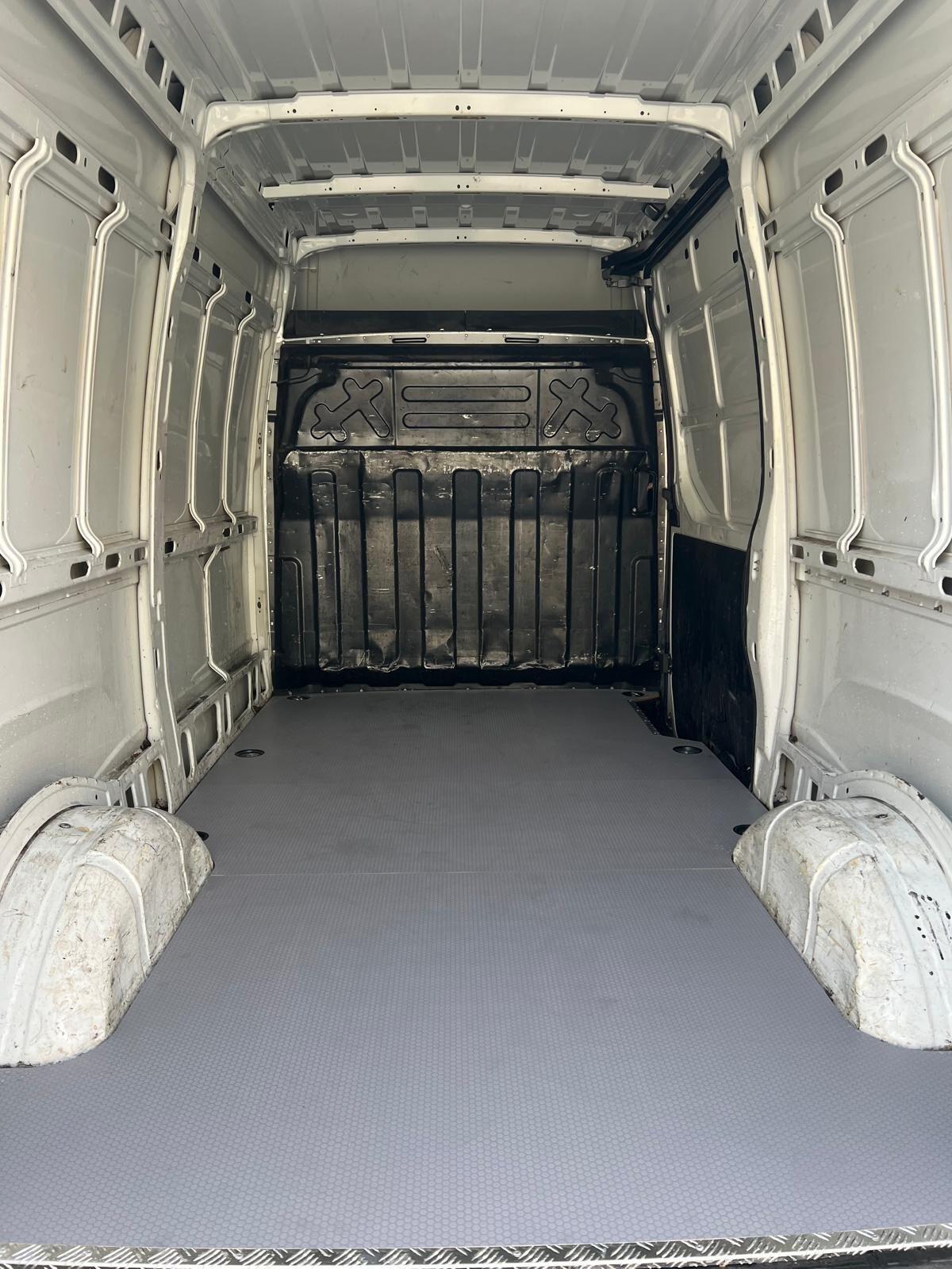 Iveco Daily 35S14 Euro6 64000km