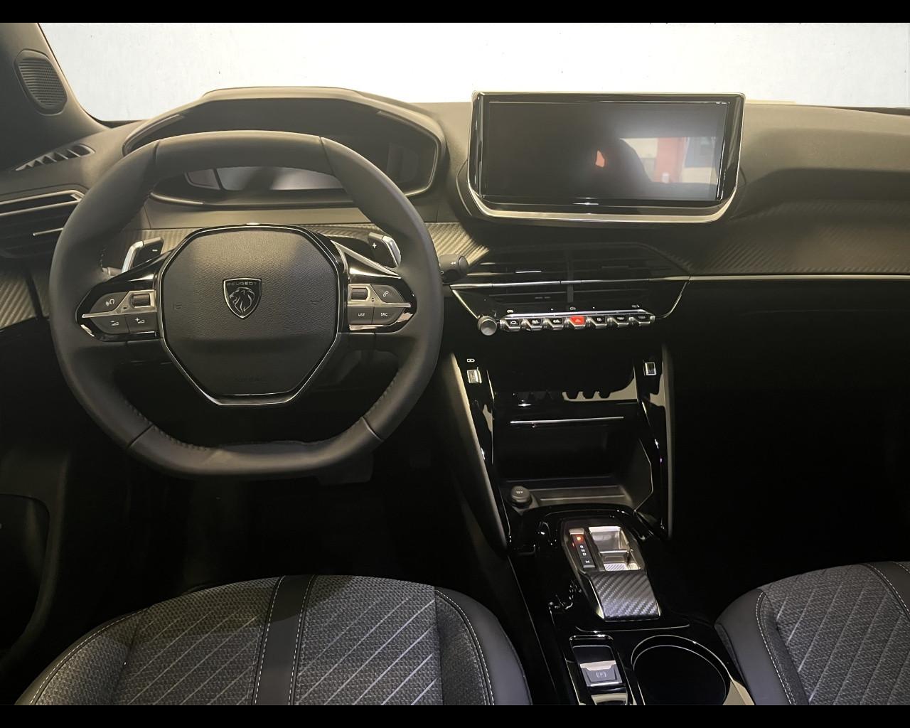 PEUGEOT 2008 Allure Hybrid 145 e-DCS6