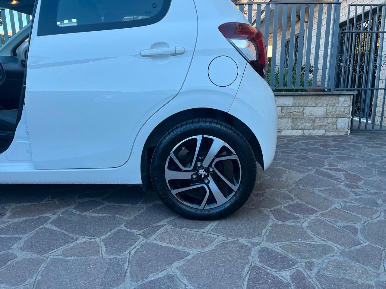 Peugeot 108 VTi 72 S&S 5 porte Allure adatta neopatentati unipro