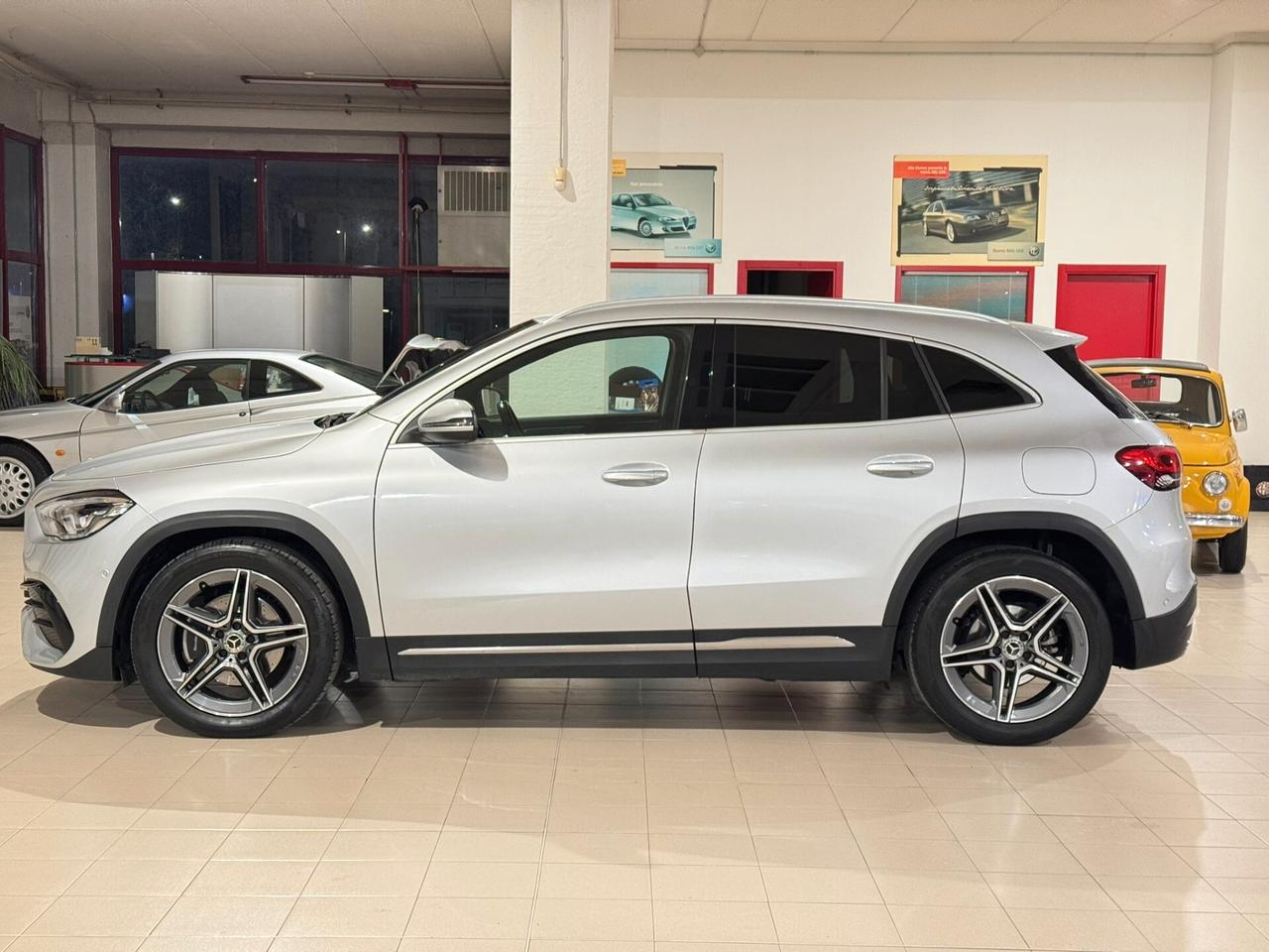 GLA 200 d Automatic Premium Multicolor Carplay