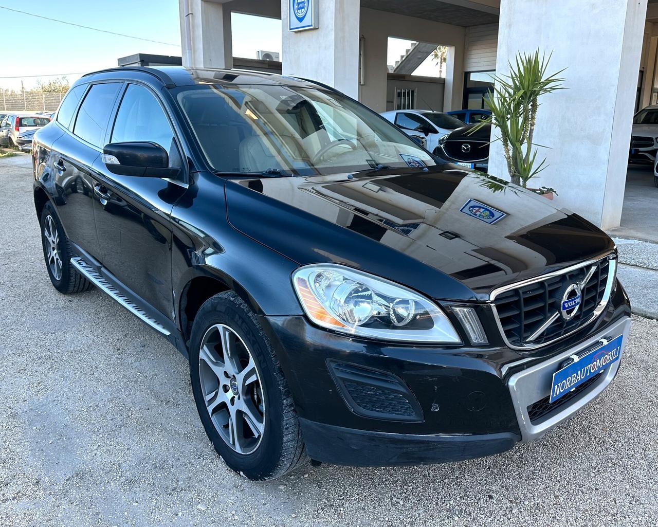 Volvo XC 60 D5 AWD Momentum AWD Perfetta Garantita