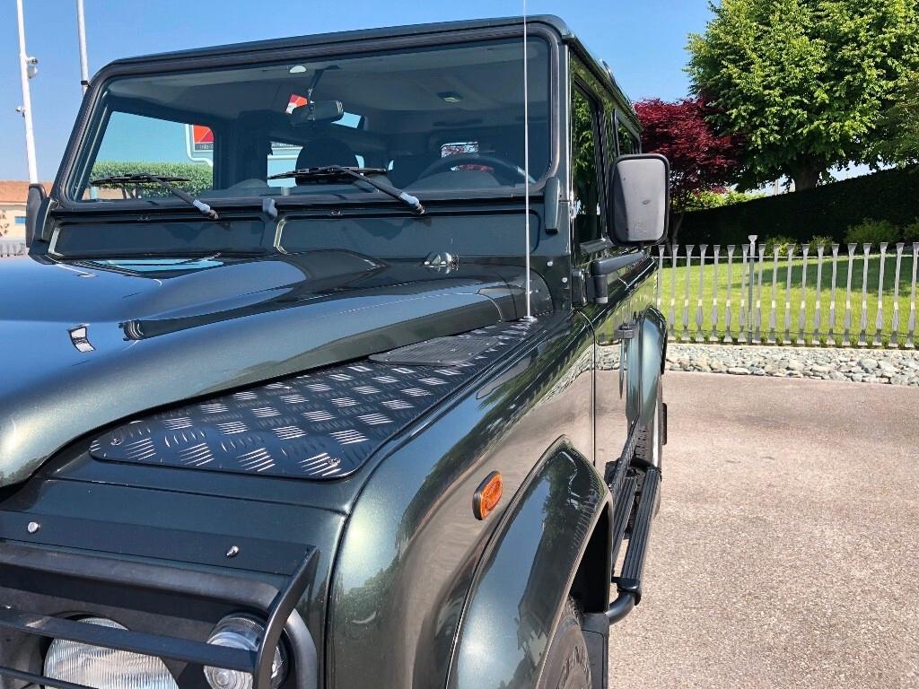 Land Rover Defender 90 2.4 TD4 S