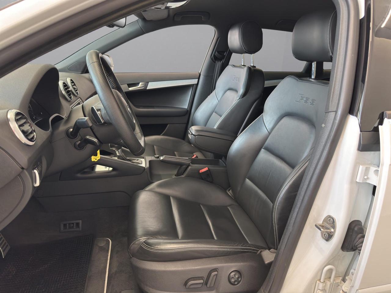 Audi RS3 Sportback 2.5 tfsi quattro s-tronic
