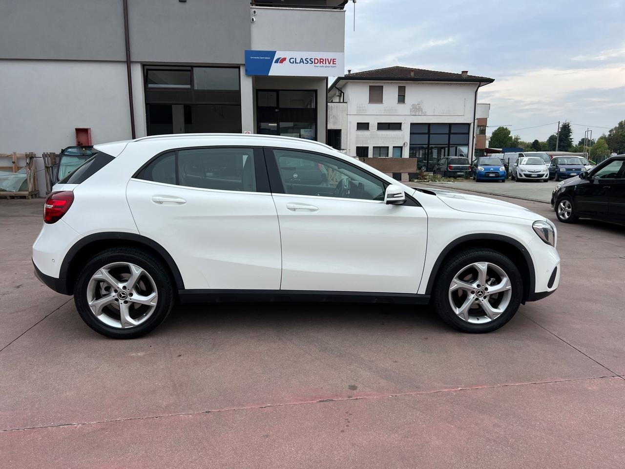 Mercedes-benz GLA 200 d Automatic Premium