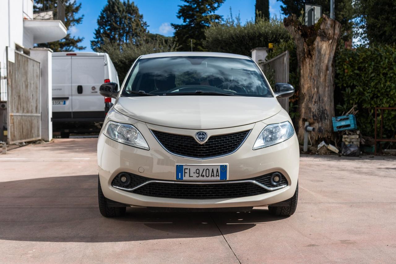 Lancia Ypsilon 1.2 69 CV 5 porte Silver