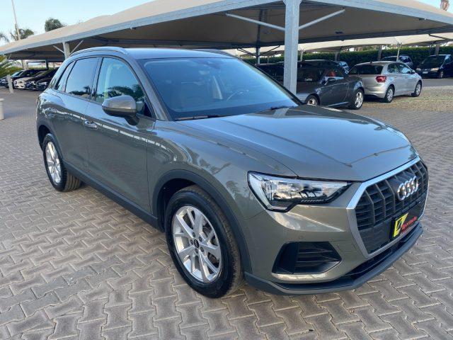 AUDI Q3 35 TDI S tronic Business