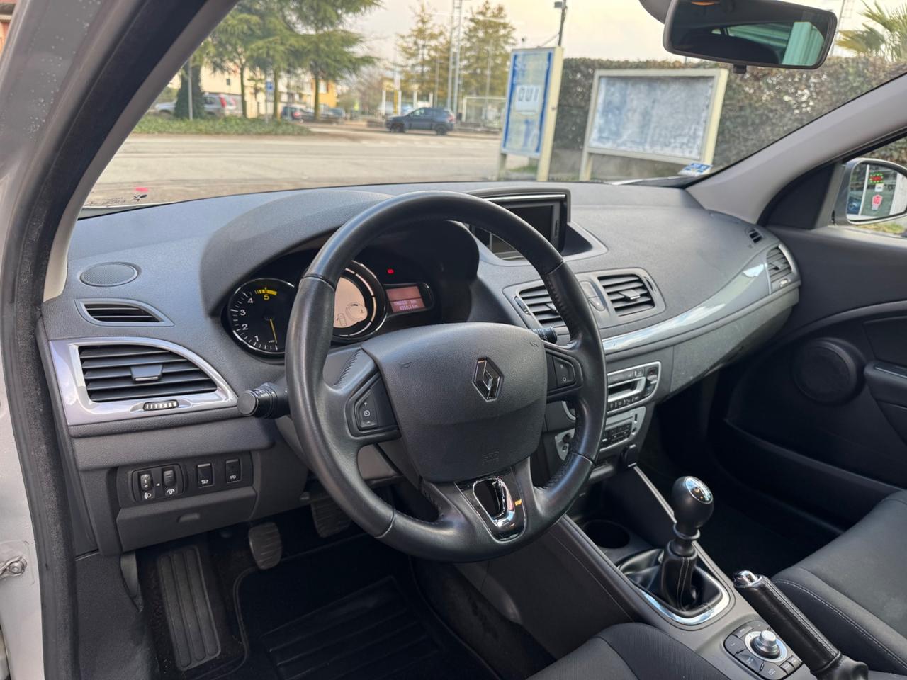 Renault Megane Mégane dCi 110CV EDC SporTour Limited