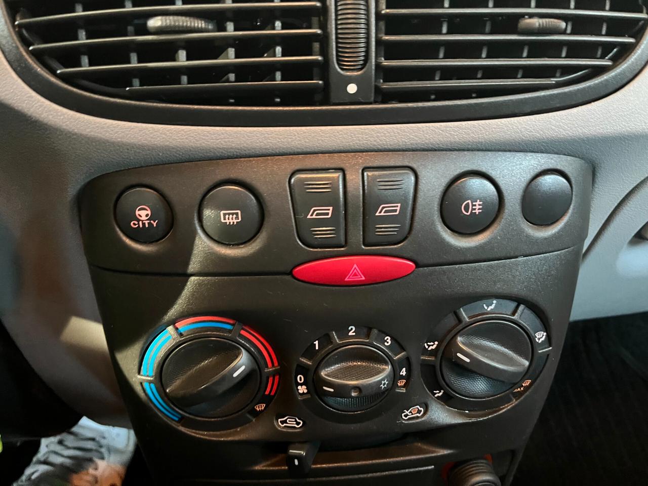 Fiat Punto 1.2i cat 5 porte