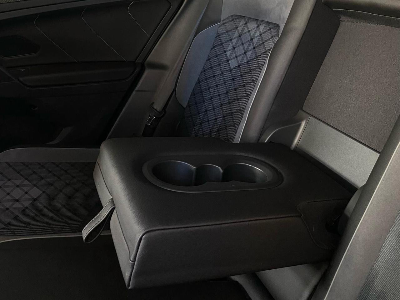 Volkswagen Tiguan 2.0 TDI 200 CV DSG 4MOTION R – IVA inclusa nel prezzo – KM Reali