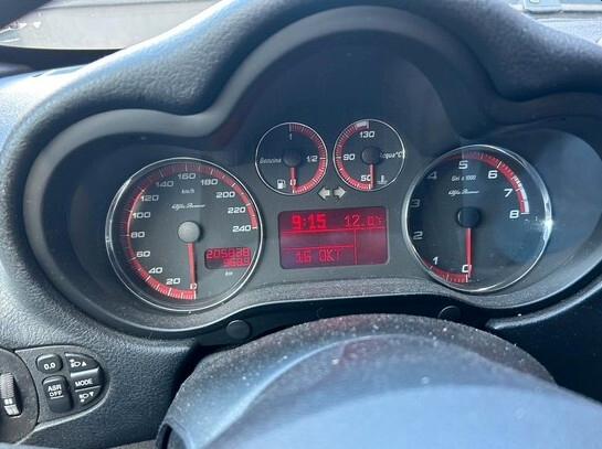 Alfa Romeo 147 1.6 16V 5 porte Distinctive - OK Neopatentato !