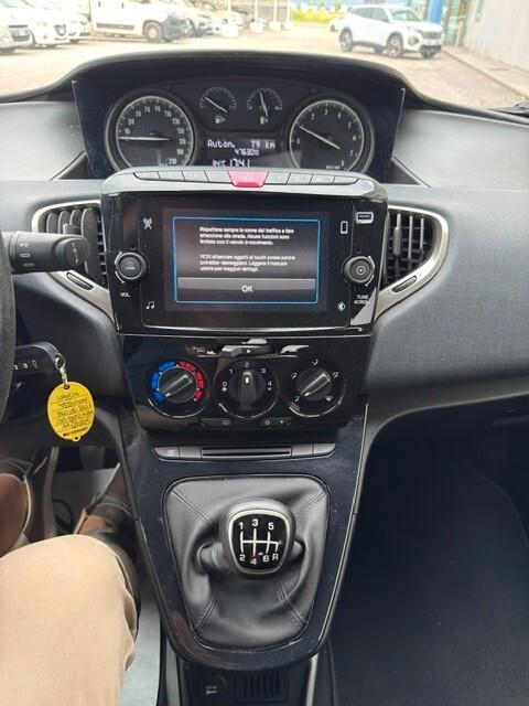 Lancia Ypsilon 1.0 FireFly 5 porte S&S Hybrid Ecochic Gold
