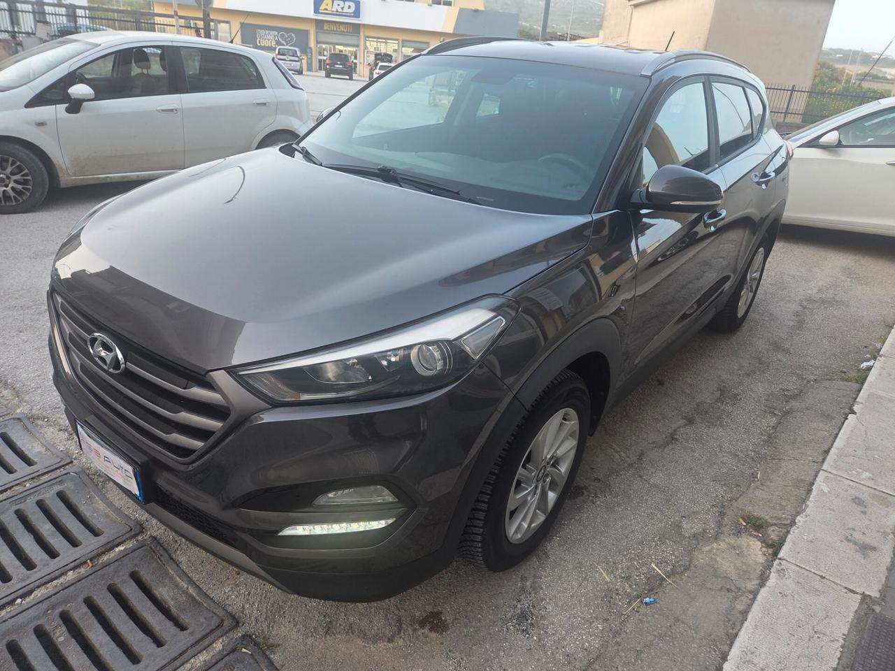 HYUNDAI TUCSON 1.7 CRDI 115 CV ANNO 2015 KMCERTIF