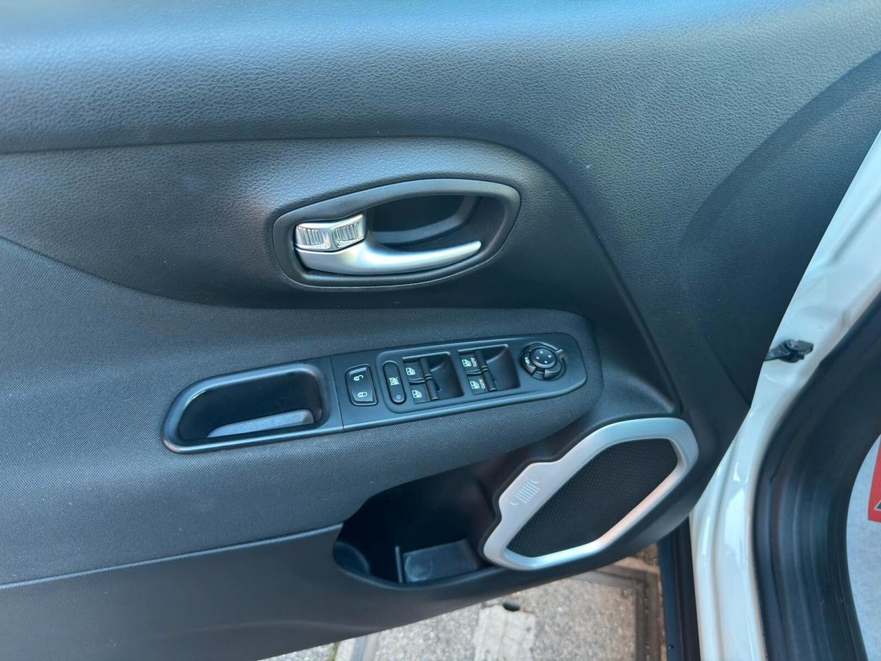 Jeep Renegade 1.6 E-TorQ 110CV EVO Longitude