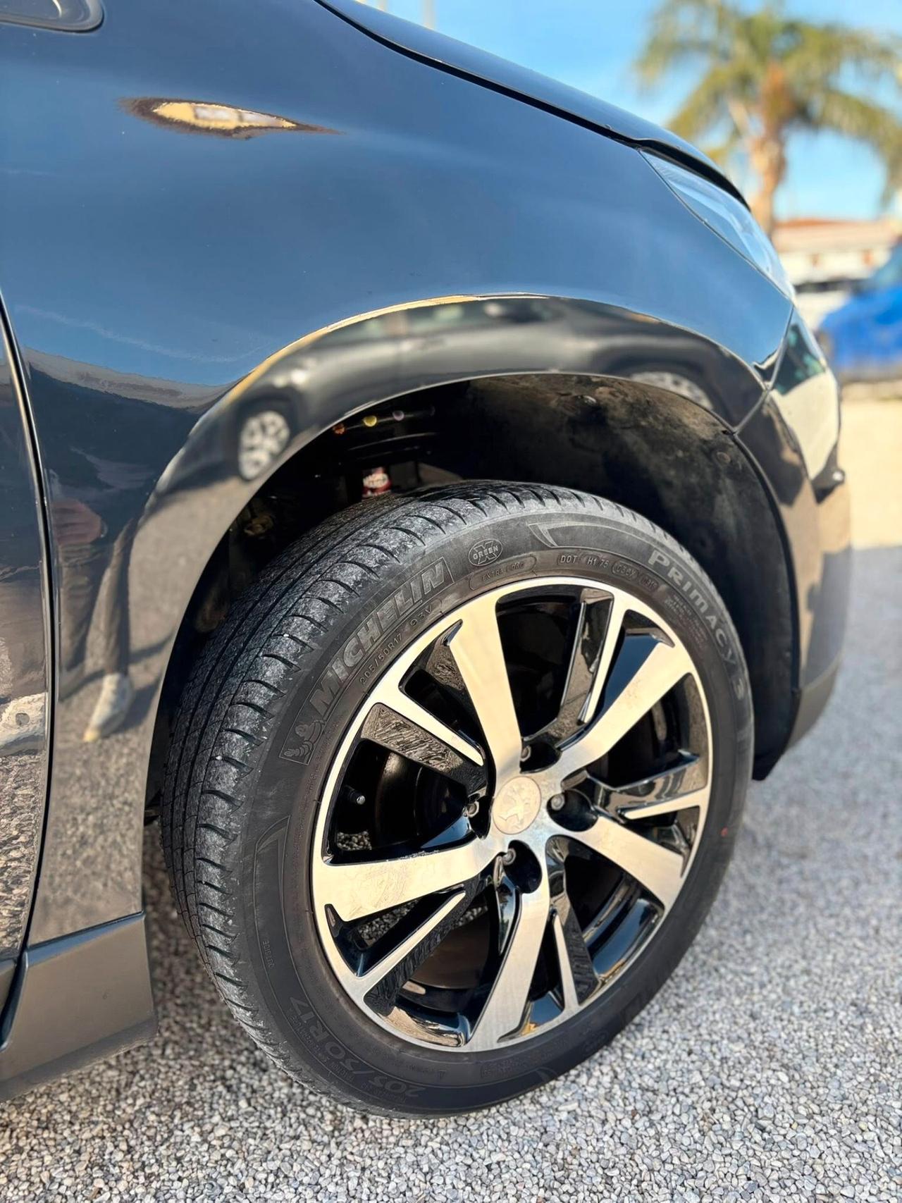 Peugeot 2008 BlueHDi 100 S&S Allure