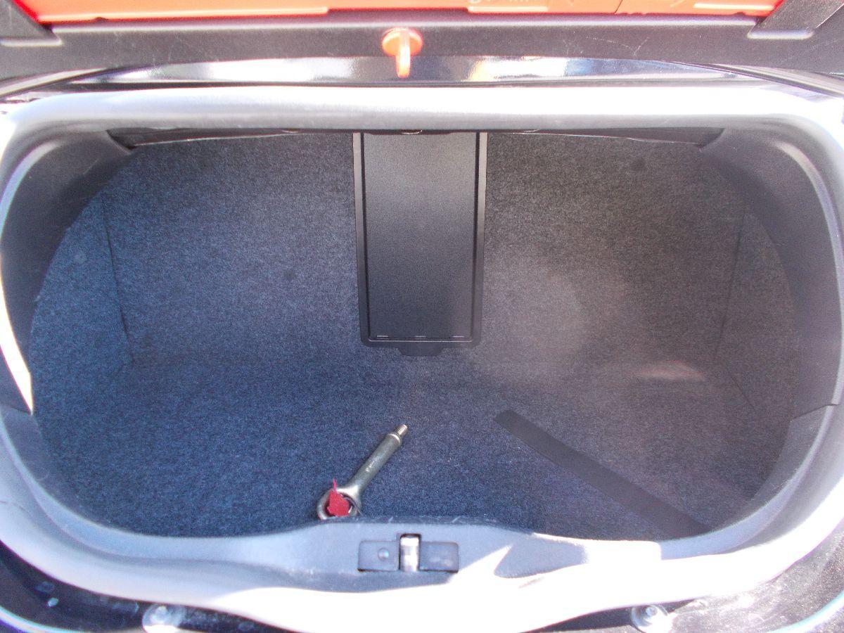 VOLKSWAGEN - New Beetle Cabrio - 1.6 Cabrio
