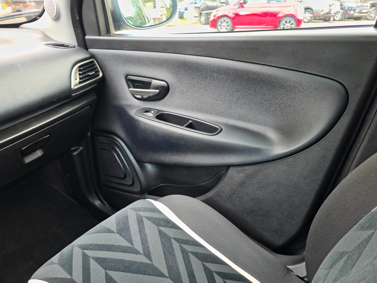 Lancia Ypsilon 1.2 69 CV 5 porte GPL Ecochic Platinum 2018-E6 NEO