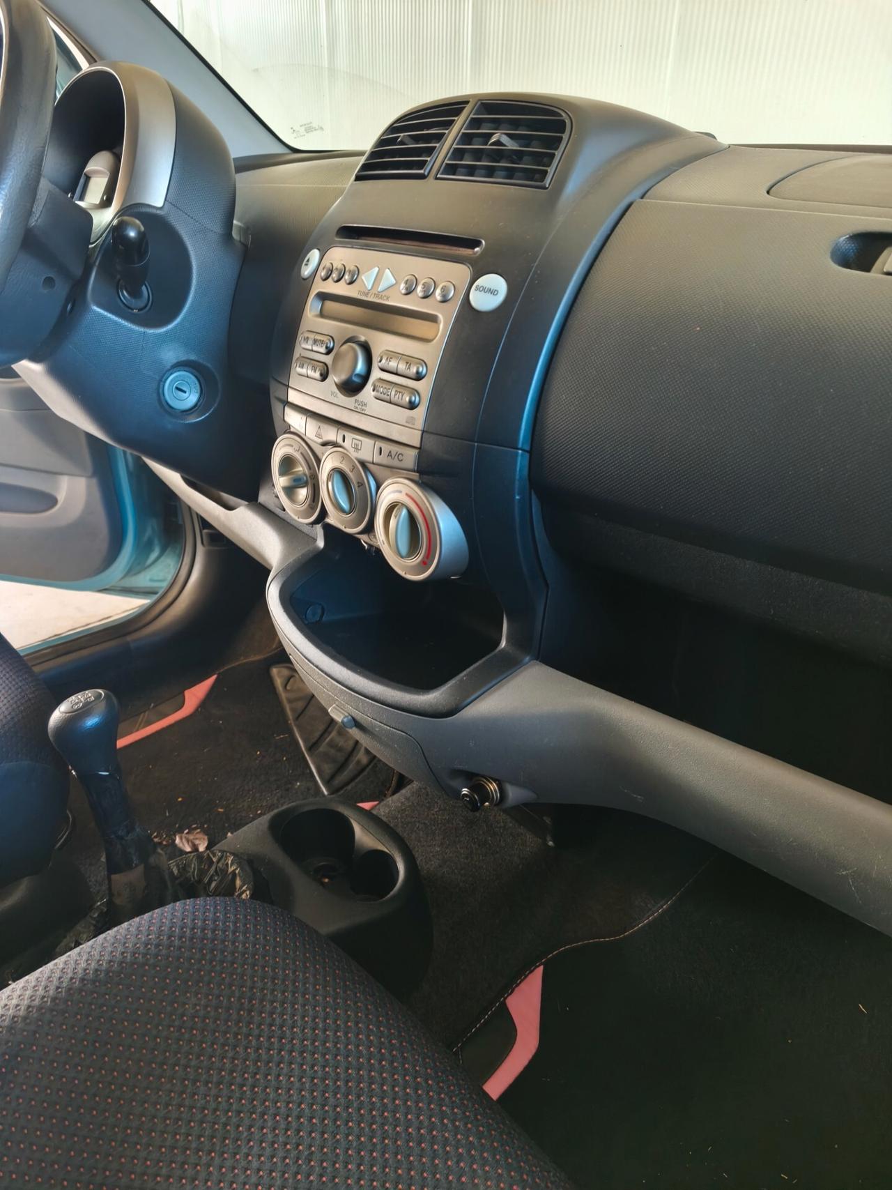 Daihatsu Sirion 1.0 12v