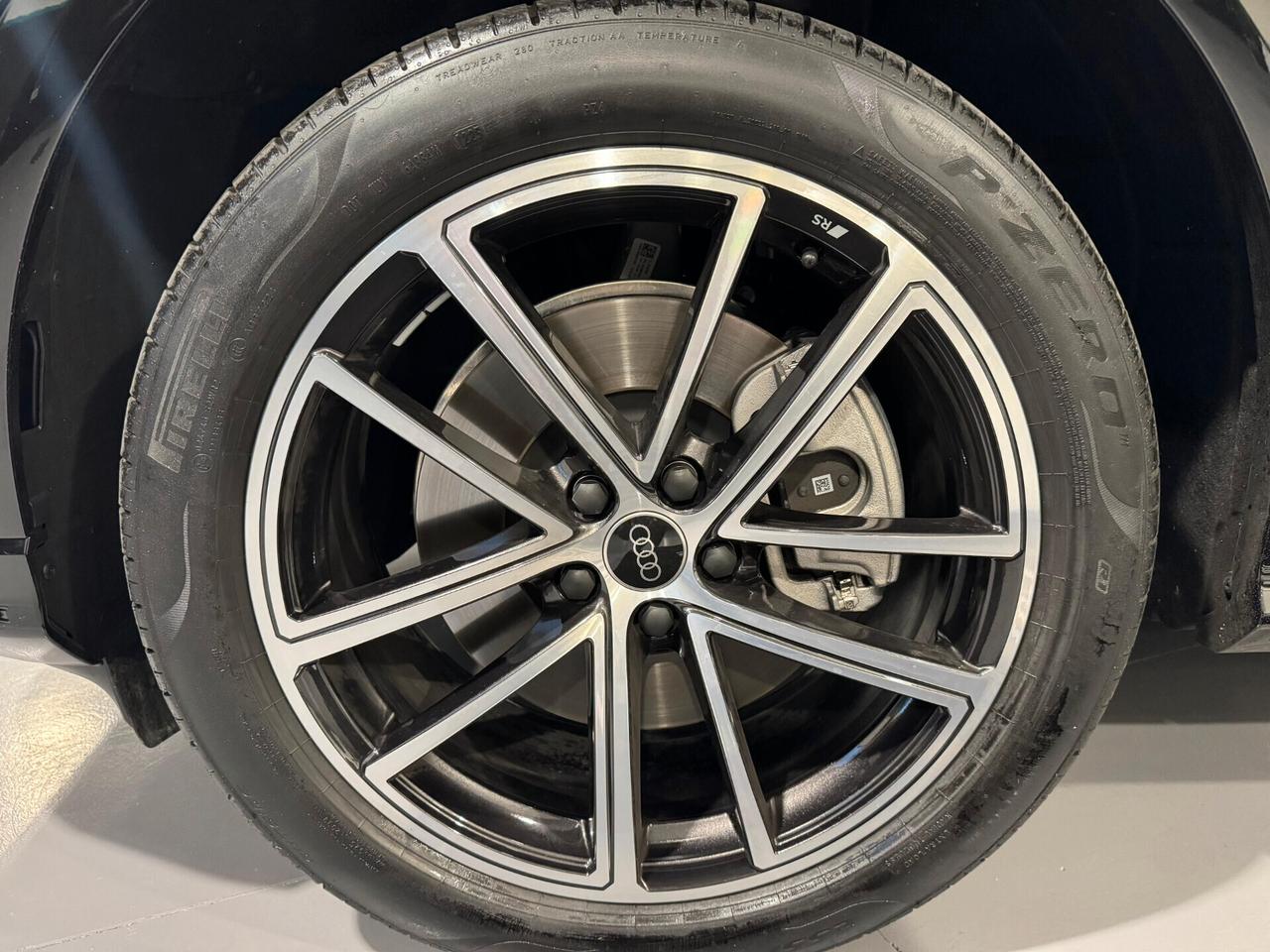 NEW Audi Q5 40 TDI quattro S tronic S line IVA ESP - NEW MODEL