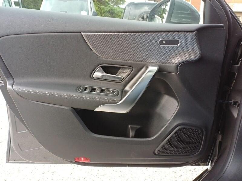 Mercedes-Benz Classe A A 180 d Progressive Advanced