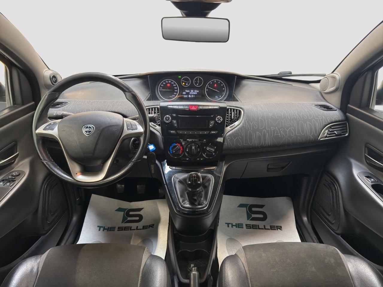 Lancia Ypsilon 5 Porte Ypsilon 1.2 8v Gold s&s 69cv E6