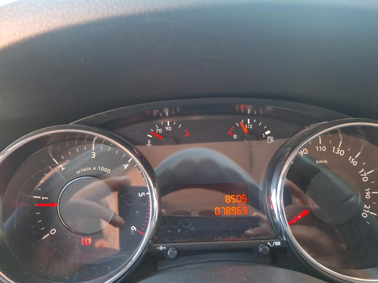 Peugeot 3008 , 1.6HDi Allure