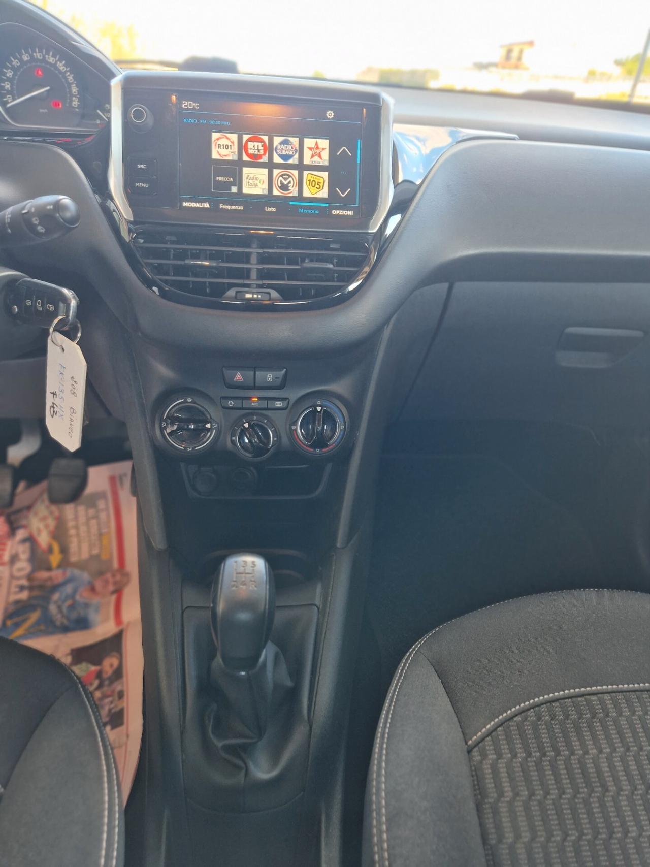 Peugeot 208 PureTech 82 5 porte Allure