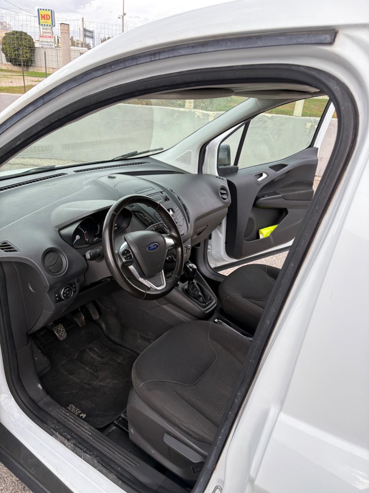 Ford Transit Courier 1.5 TDCi 75CV Van Entry