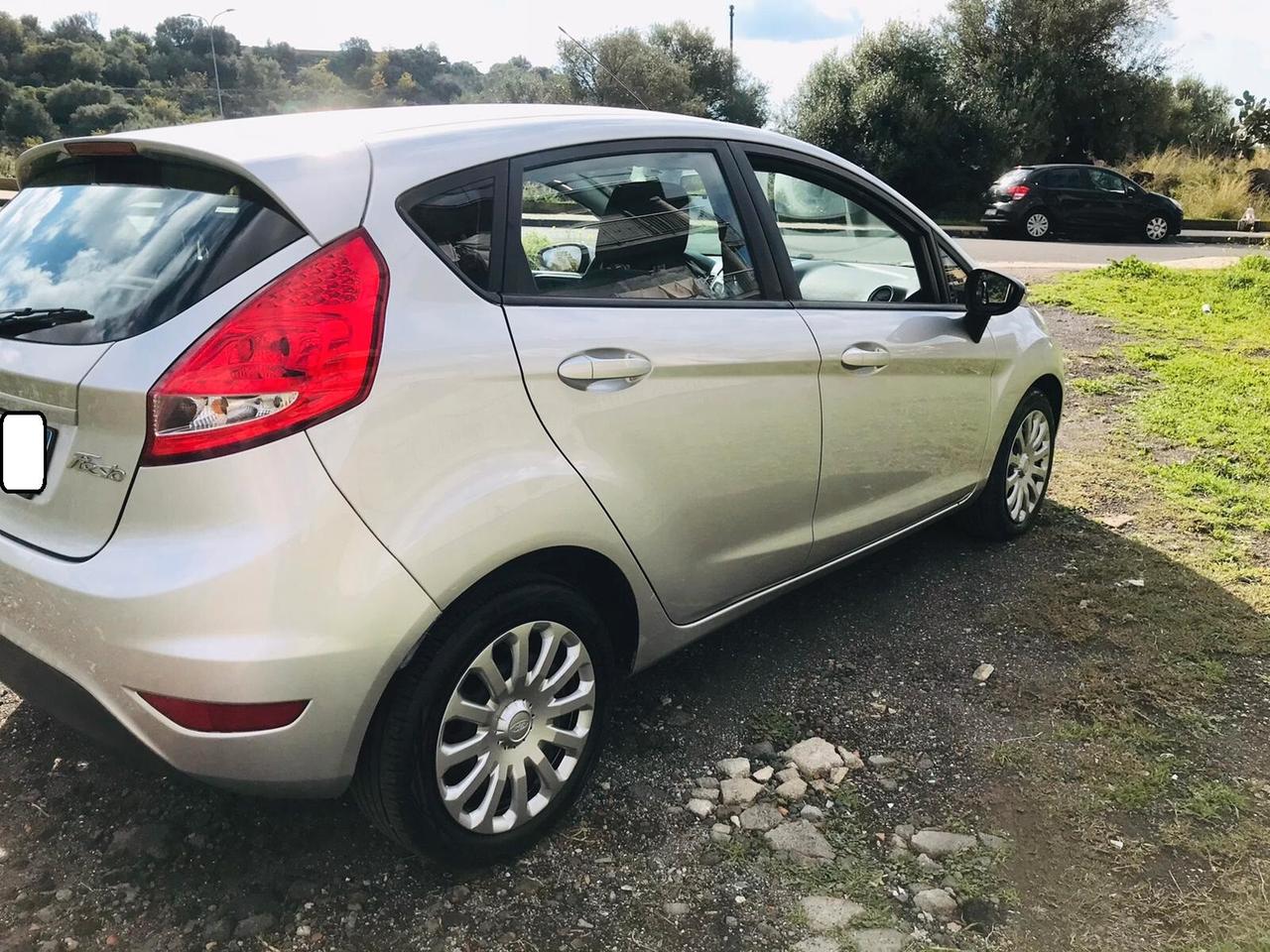 Ford Fiesta 1.4TDCI NEOPATENTATI CHIAMA 2010