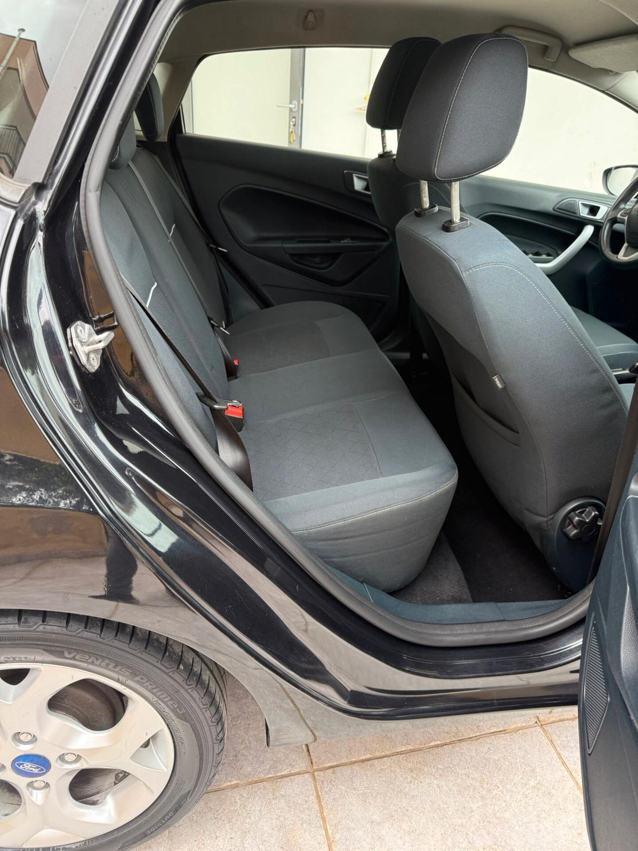 Ford Fiesta 1.4 TDCi 70CV 5 porte Titanium