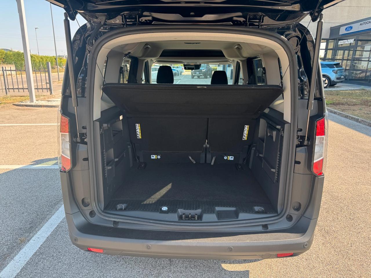 Ford Tourneo Courier Tit. 1.0 EcoB. 125CV 5p. - N1 Autocarro