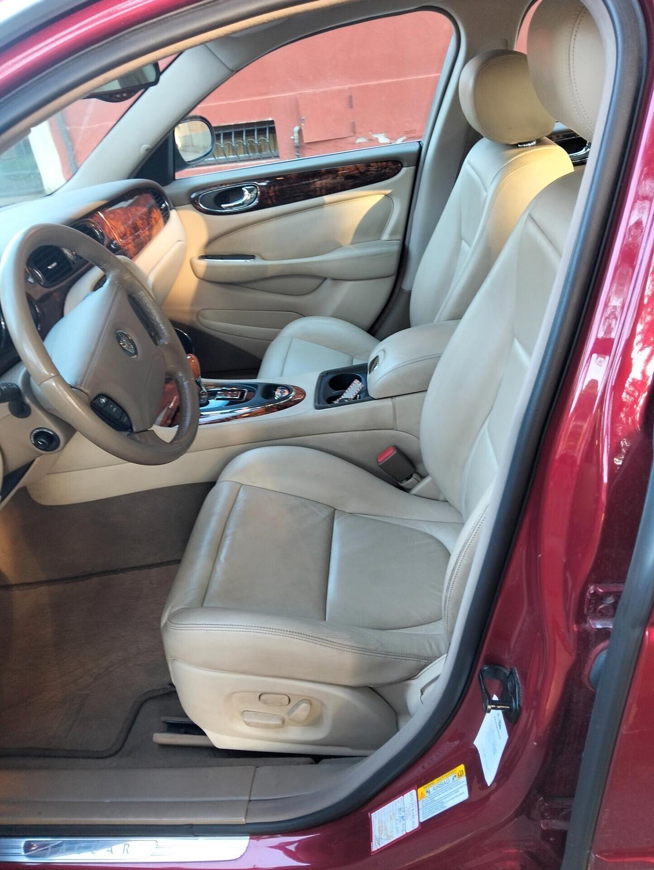 Jaguar XJ 6 cilindri