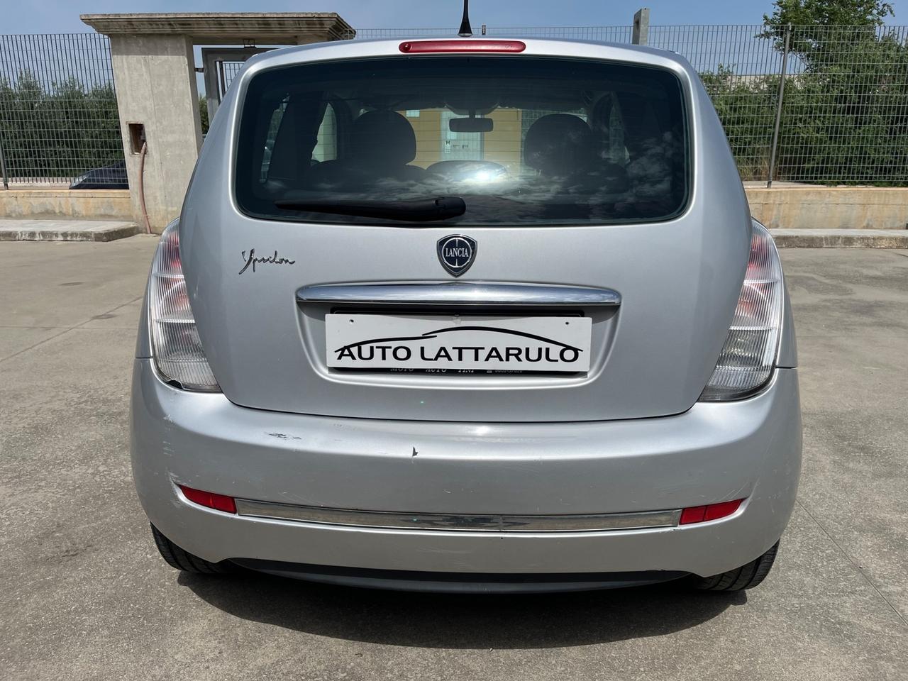 Lancia Ypsilon 1.2 69 CV Unyca