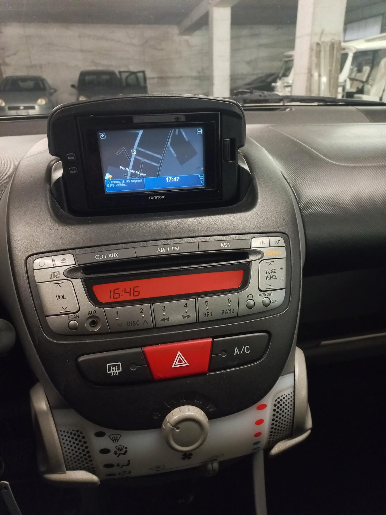 Toyota Aygo 1.0 12V VVT-i 5 porte Deep Ocean Connect