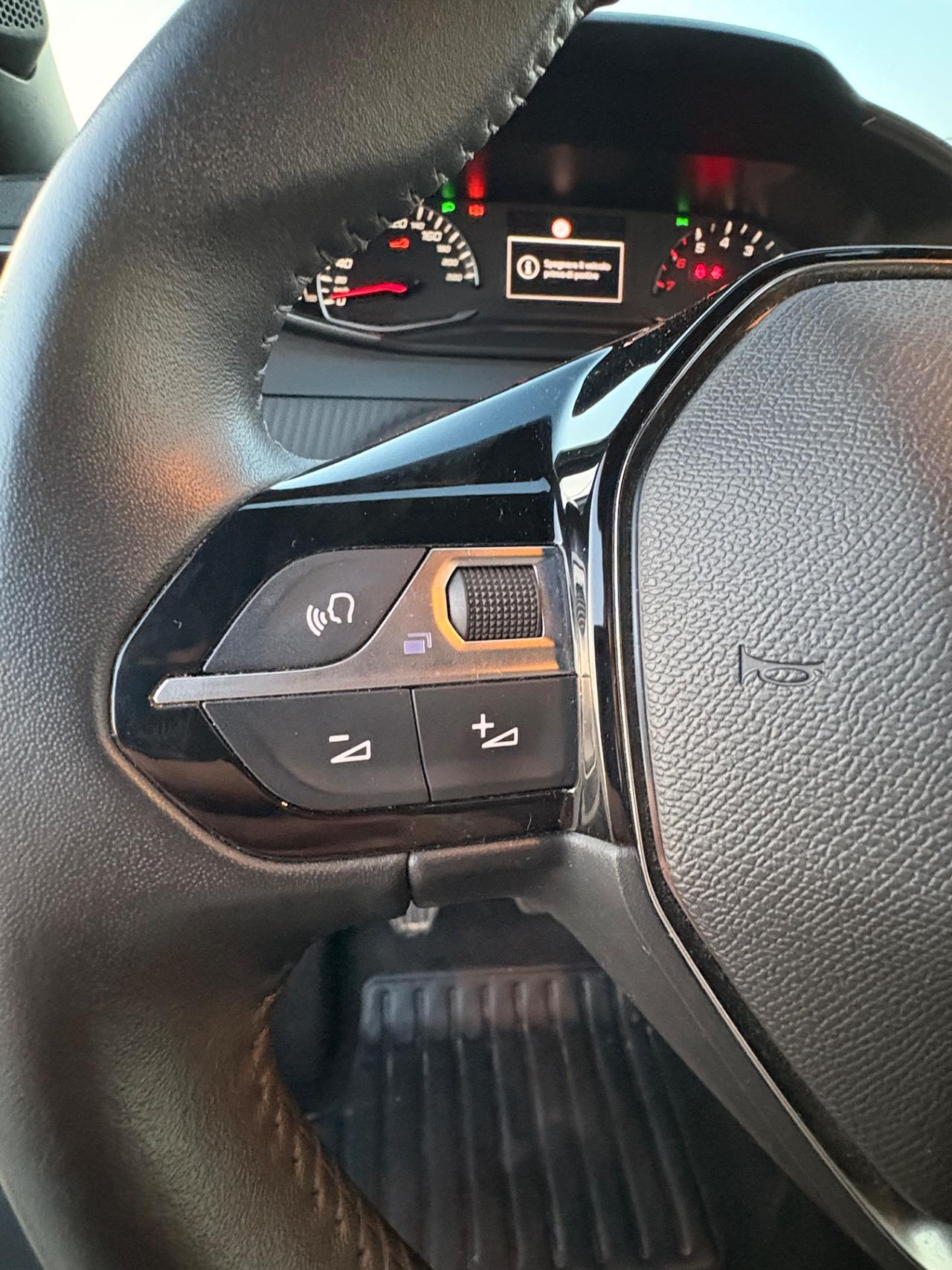 Peugeot 2008 PureTech 100 S&S Active