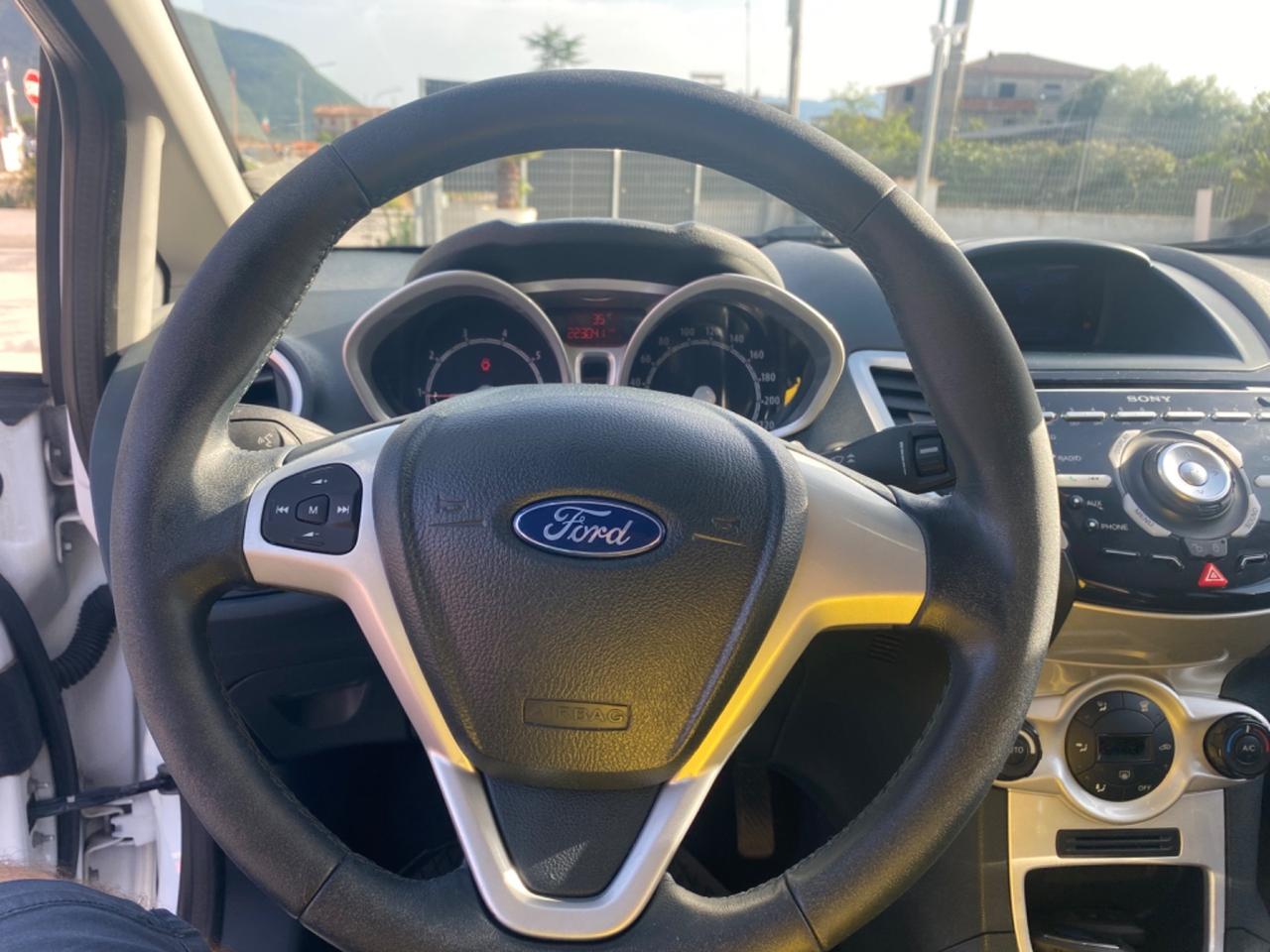Ford Fiesta 1.4 5 porte Bz.- GPL Titanium