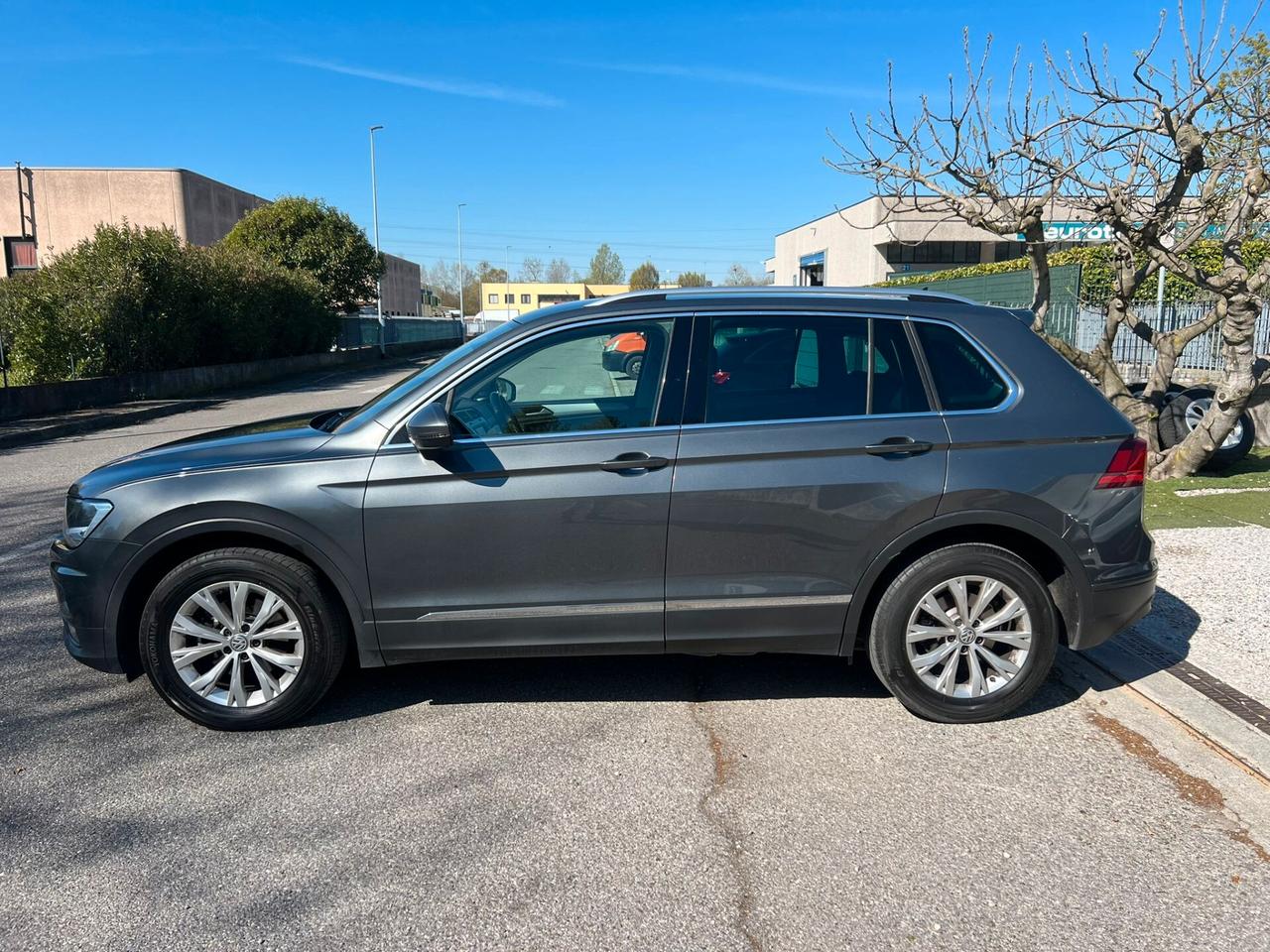 Volkswagen Tiguan 2.0 TDI SCR Business BlueMotion Technology