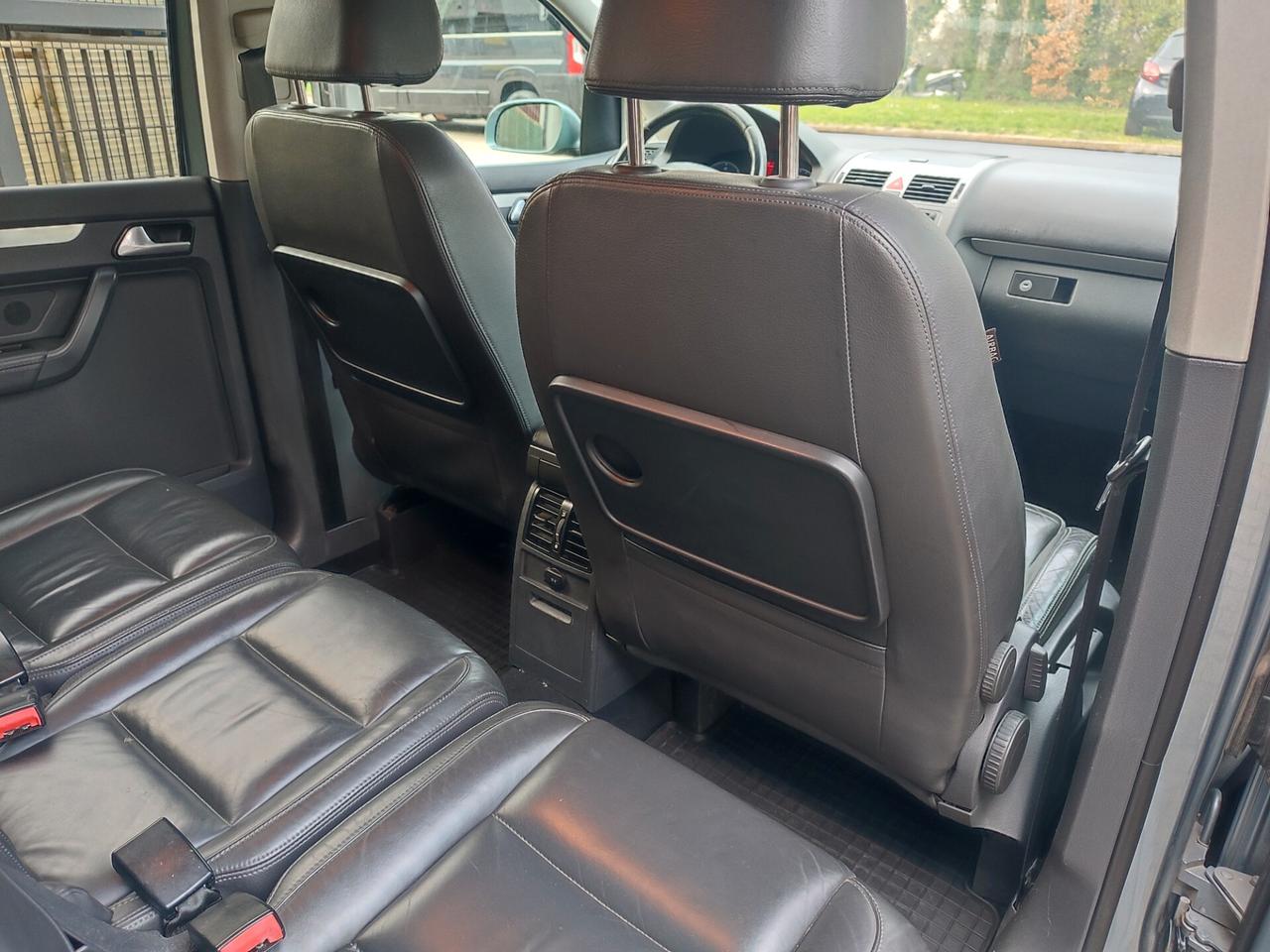 VOLKSWAGEN TOURAN 2009 2.0DIESEL 7POSTI FULL OPT.