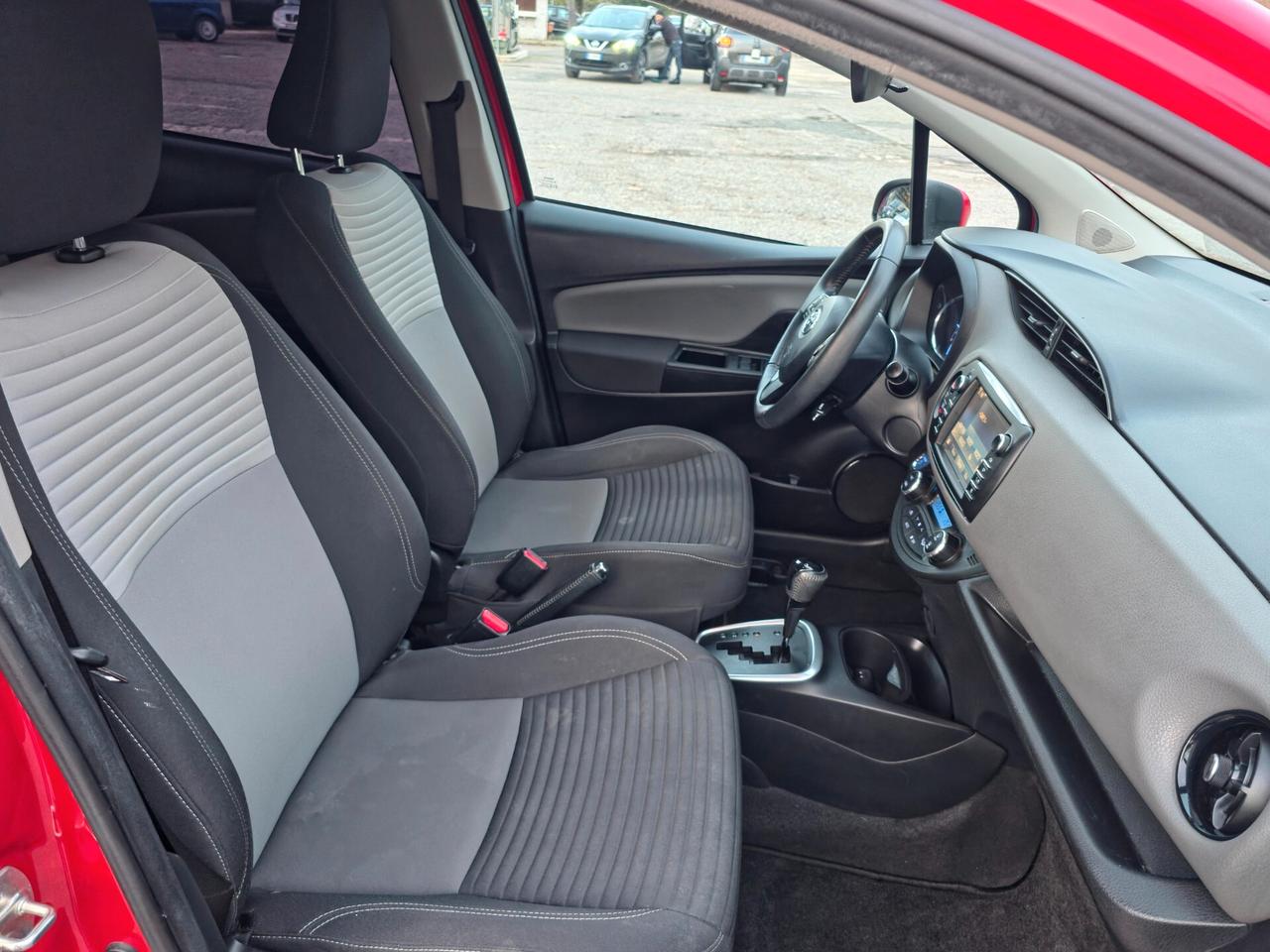 Toyota Yaris 1.5 Hybrid 5 porte Business 2017-E6B Automatico